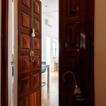 Casa Rega Apartment Наполи Екстериор снимка