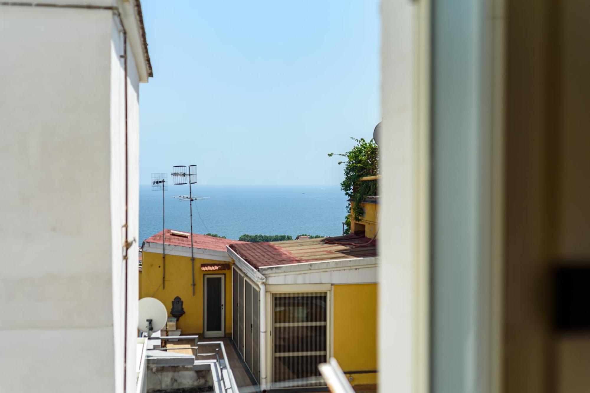 Casa Rega Apartment Наполи Екстериор снимка